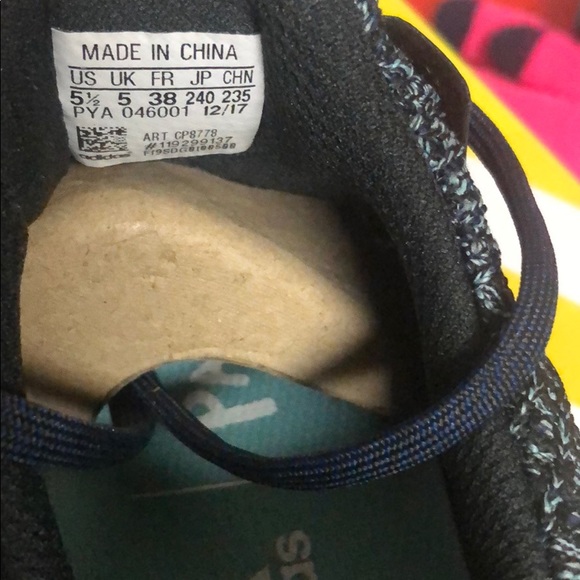 Adidas UltraBoost parley j - Picture 7 of 10